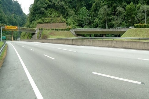 Design and Construction of Bridges and Viaducts for the Upgrading of KL - Karak Highway (Bridges 14 Nos, Total Deck Area=13,305 m²)